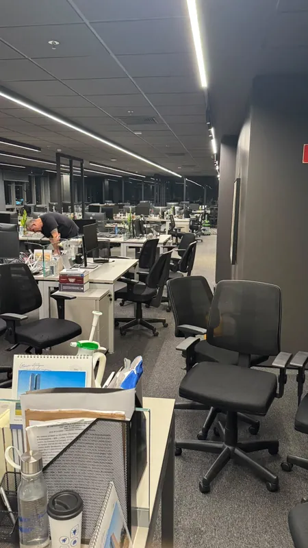 180 cadeiras higienizadas em case corporativo